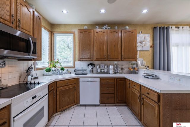 2502 Morrie Drive, Bellevue, NE 68123