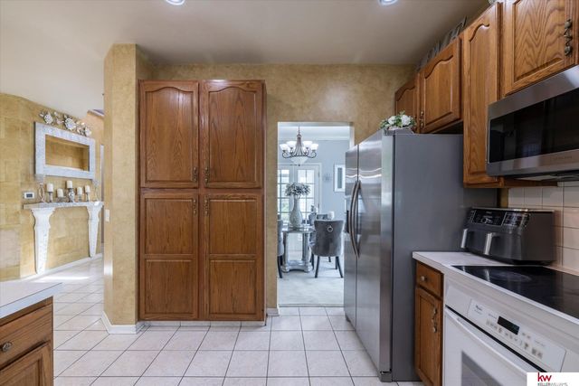2502 Morrie Drive, Bellevue, NE 68123