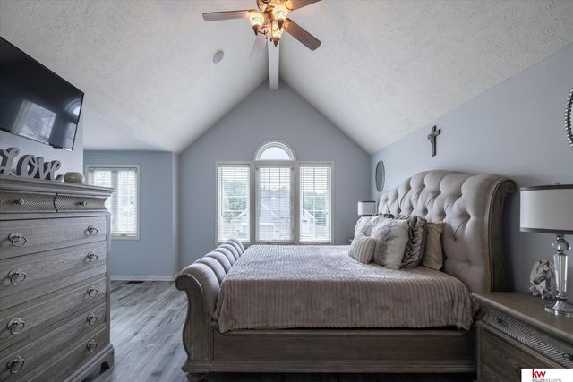 2502 Morrie Drive, Bellevue, NE 68123