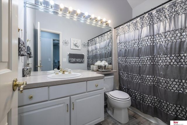 2502 Morrie Drive, Bellevue, NE 68123