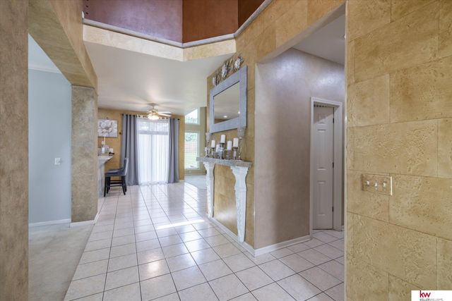 2502 Morrie Drive, Bellevue, NE 68123