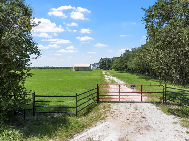 635 E Bell Road, Waco, TX 76705