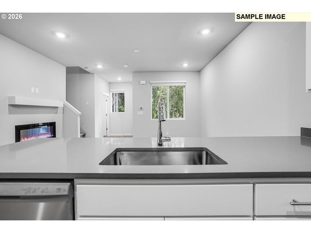 16887 Sw Yarra Ln, Tigard, OR 97224