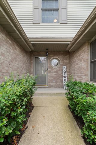 8735 Golden Rose Drive, Orland Park, IL 60462