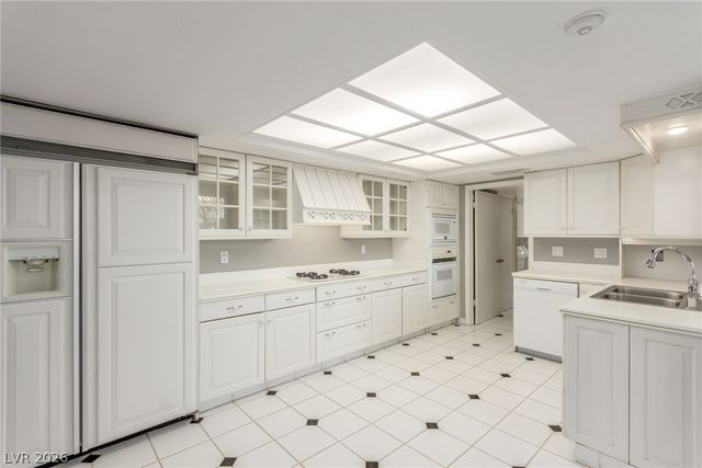 754 VEGAS VALLEY Drive, Las Vegas, NV 89109