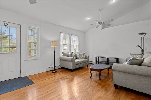 20 Bassett Avenue, Warwick, RI 02889