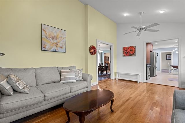 20 Bassett Avenue, Warwick, RI 02889