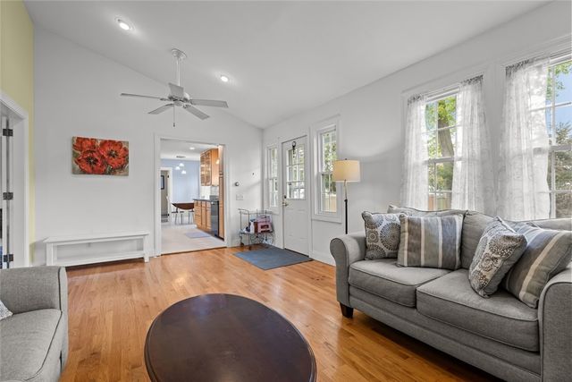 20 Bassett Avenue, Warwick, RI 02889