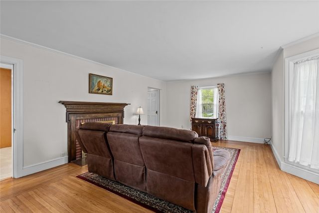 20 Bassett Avenue, Warwick, RI 02889