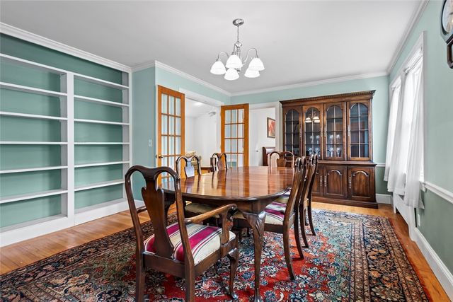 20 Bassett Avenue, Warwick, RI 02889
