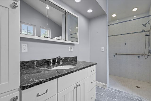 20 Bassett Avenue, Warwick, RI 02889