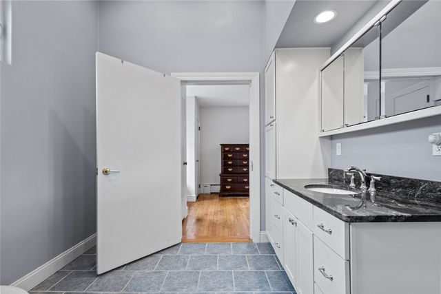 20 Bassett Avenue, Warwick, RI 02889