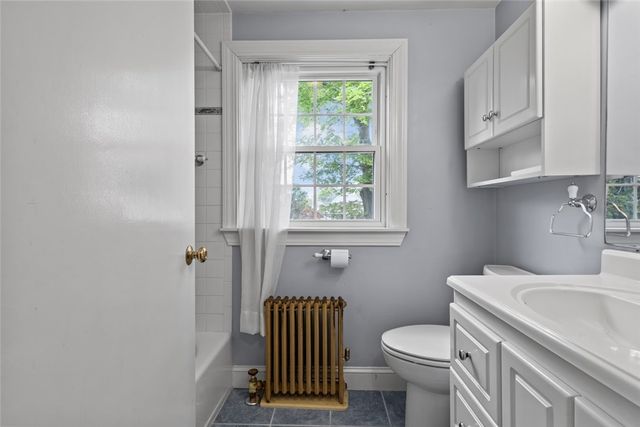 20 Bassett Avenue, Warwick, RI 02889