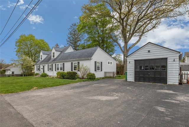 20 Bassett Avenue, Warwick, RI 02889
