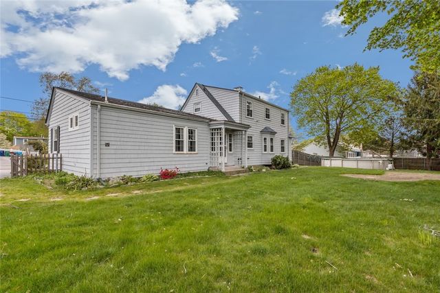 20 Bassett Avenue, Warwick, RI 02889