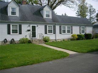 20 Bassett Avenue, Warwick, RI 02889