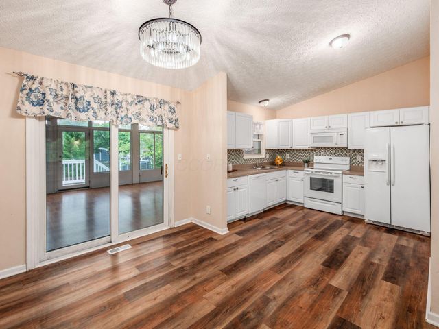 24 Ridgedale Court, Powell, OH 43065