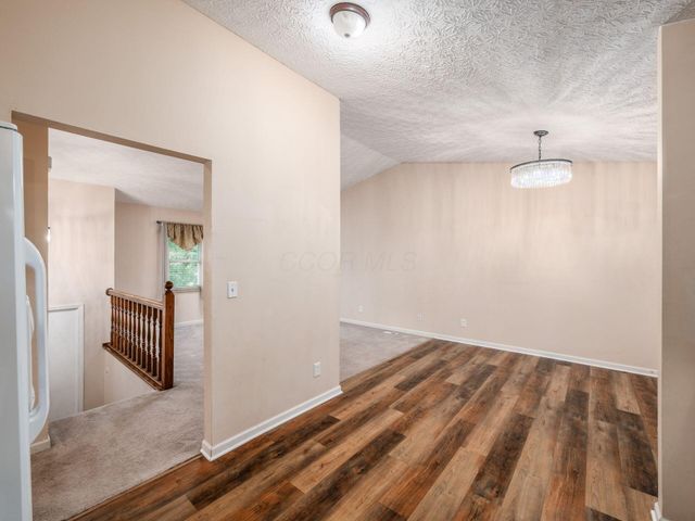 24 Ridgedale Court, Powell, OH 43065