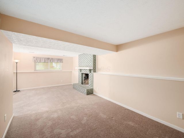 24 Ridgedale Court, Powell, OH 43065