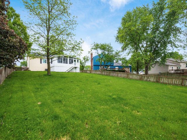 24 Ridgedale Court, Powell, OH 43065
