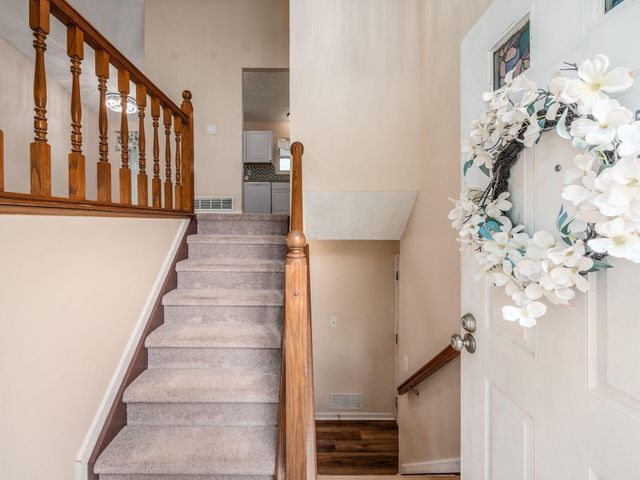 24 Ridgedale Court, Powell, OH 43065