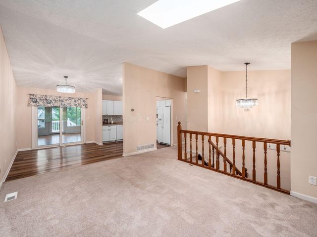 24 Ridgedale Court, Powell, OH 43065