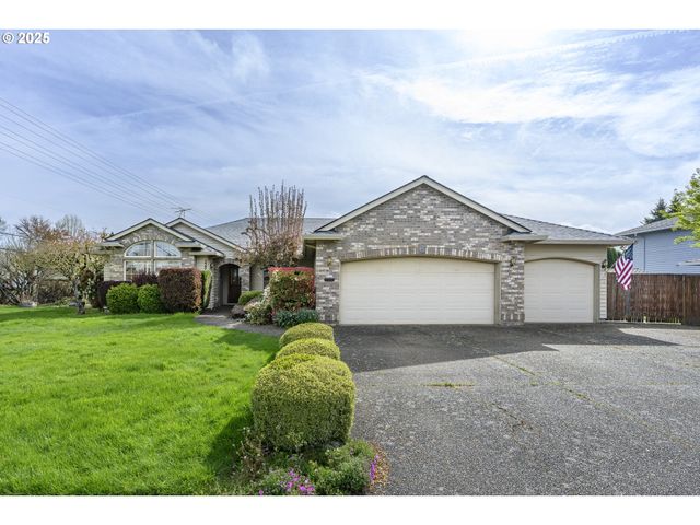 2286 Nw MICHELBOOK Ln, Mc Minnville, OR 97128