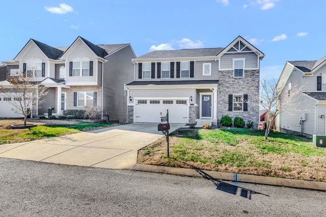 2704 Orleans Dr, Columbia, TN 38401