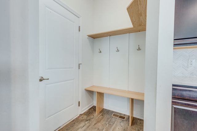 2704 Orleans Dr, Columbia, TN 38401