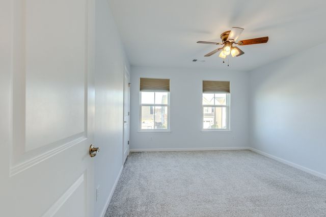 2704 Orleans Dr, Columbia, TN 38401