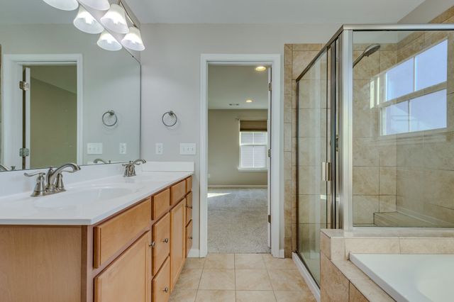 2704 Orleans Dr, Columbia, TN 38401