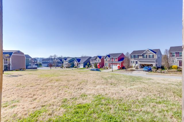 2704 Orleans Dr, Columbia, TN 38401