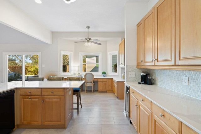 6659 Whitemarsh Valley WALK, Austin, TX 78746