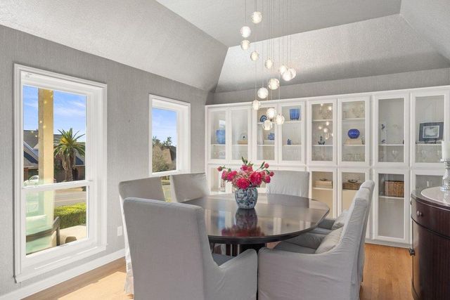 6659 Whitemarsh Valley WALK, Austin, TX 78746