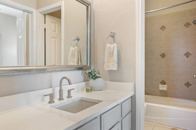 6659 Whitemarsh Valley WALK, Austin, TX 78746