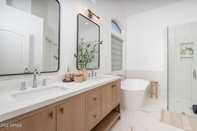 4707 E ROBIN Lane, Phoenix, AZ 85050