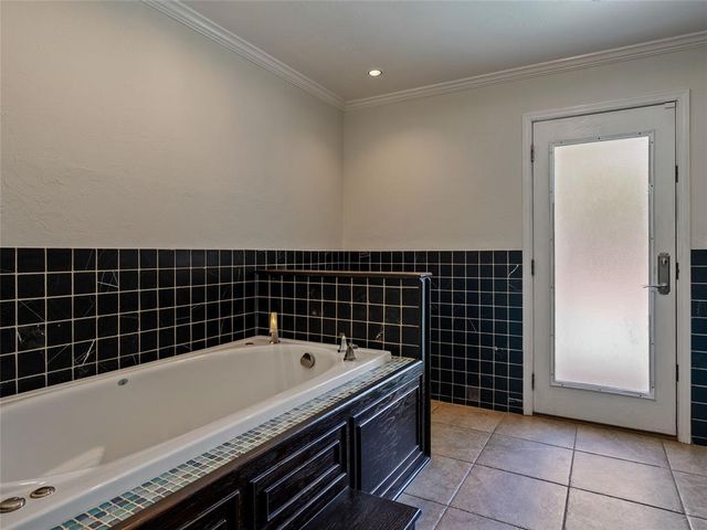 3025 Pine Ridge Road, Oklahoma City, OK 73120