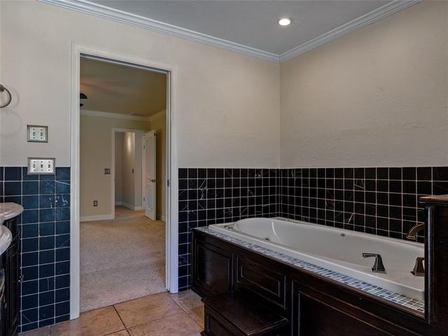 3025 Pine Ridge Road, Oklahoma City, OK 73120