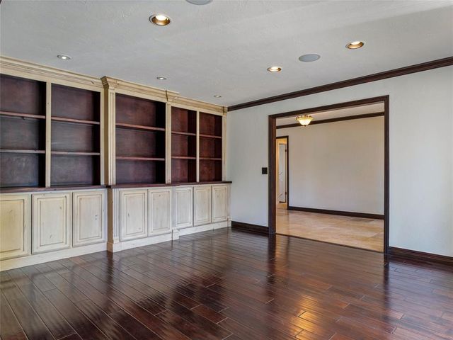 3025 Pine Ridge Road, Oklahoma City, OK 73120