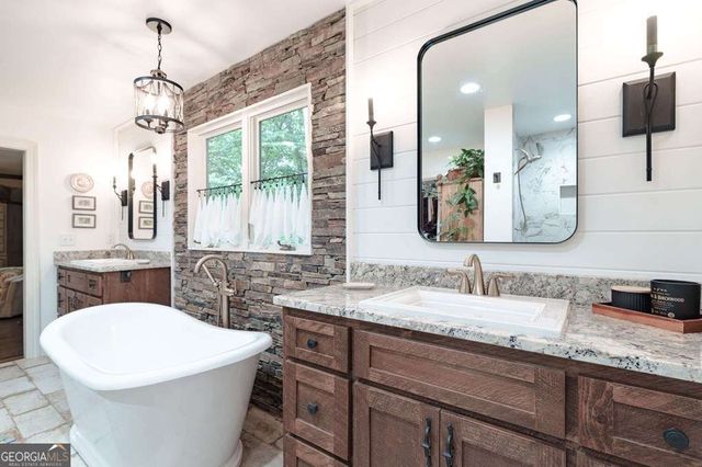 11 Treasure Lane, Blairsville, GA 30512