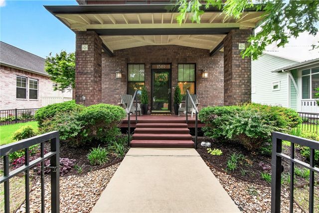 1849 N Best Friend Lane, Fayetteville, AR 72704