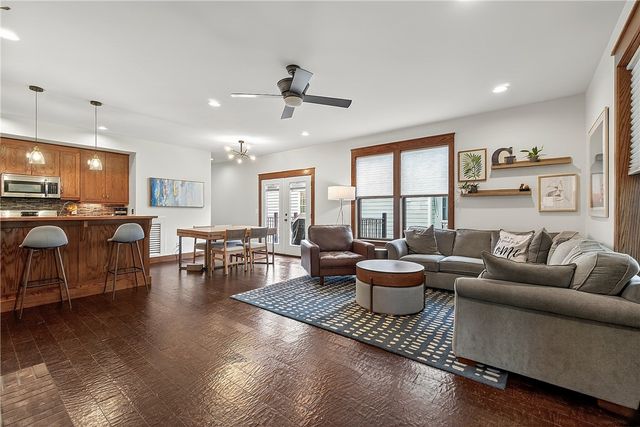 1849 N Best Friend Lane, Fayetteville, AR 72704