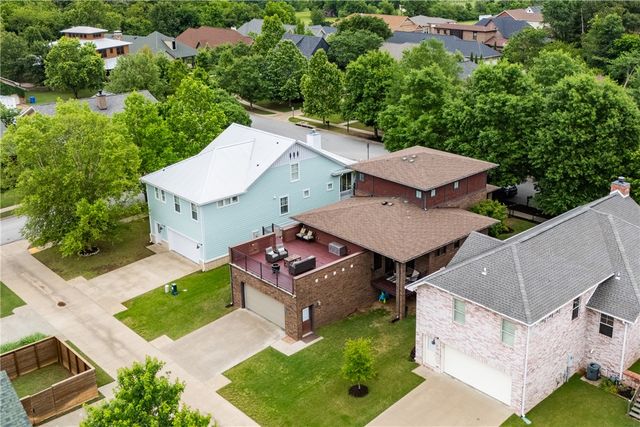 1849 N Best Friend Lane, Fayetteville, AR 72704