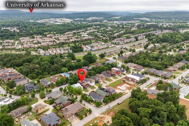 1849 N Best Friend Lane, Fayetteville, AR 72704