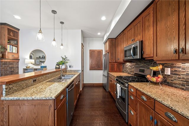 1849 N Best Friend Lane, Fayetteville, AR 72704