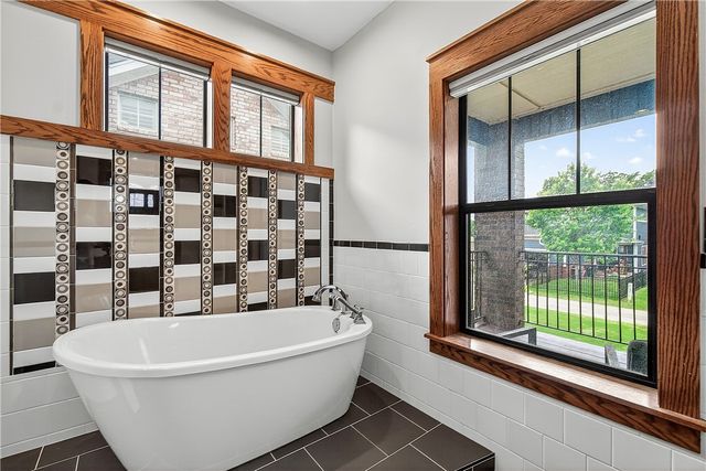 1849 N Best Friend Lane, Fayetteville, AR 72704