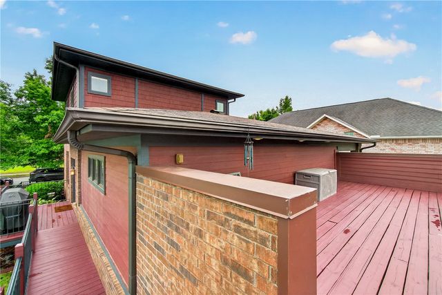 1849 N Best Friend Lane, Fayetteville, AR 72704