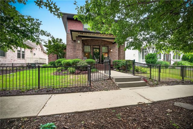 1849 N Best Friend Lane, Fayetteville, AR 72704