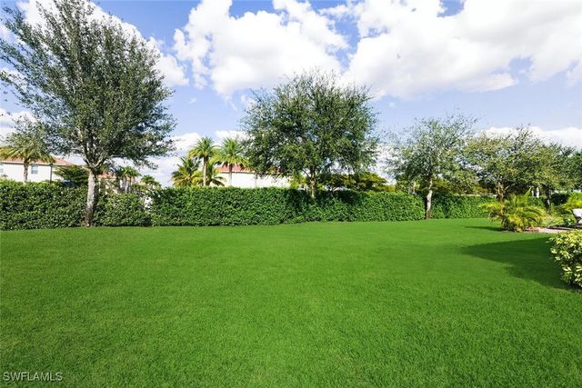 2080 Wellington ST, Naples, FL 34120