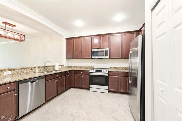 2080 Wellington ST, Naples, FL 34120